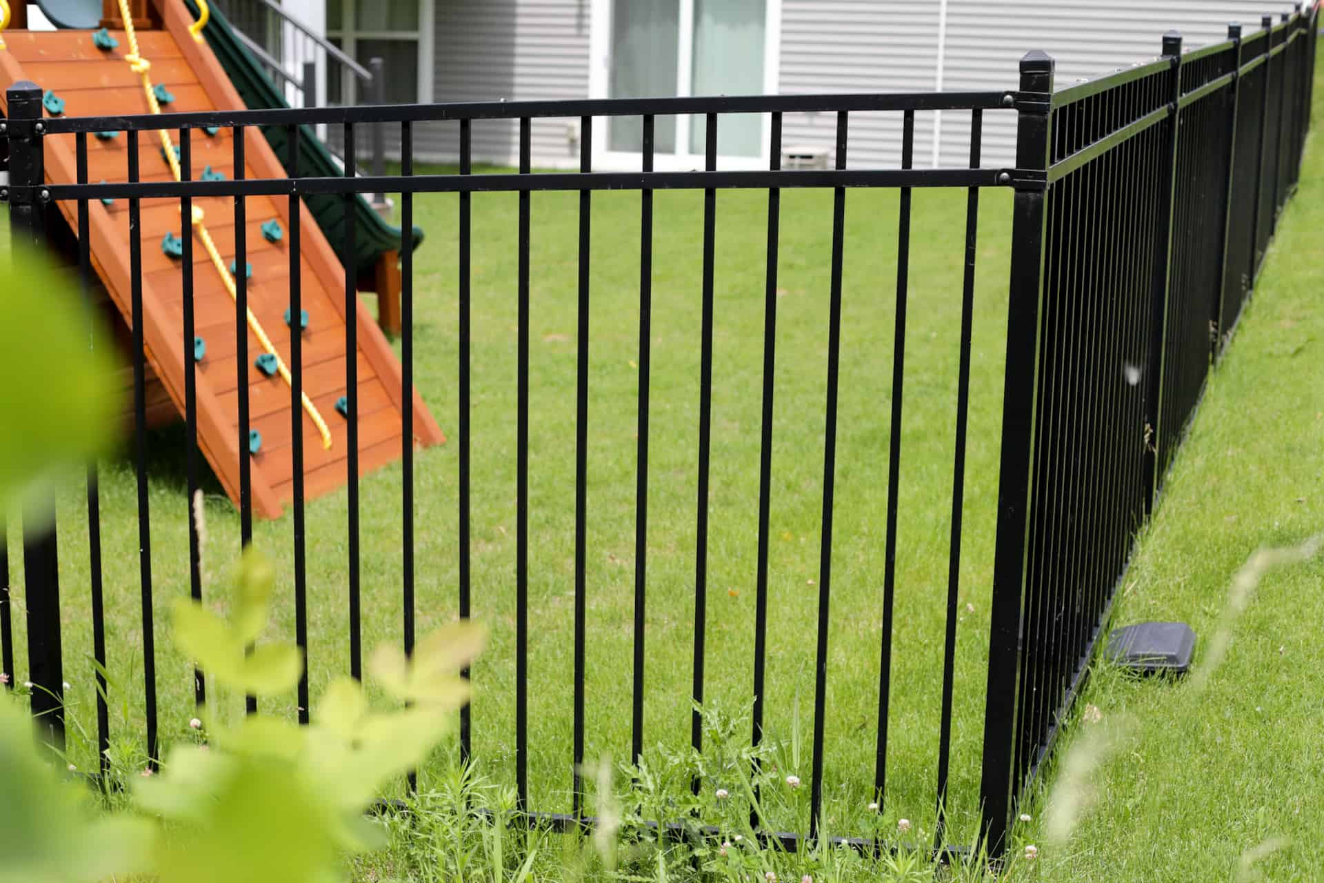 wrought iron fence contractors